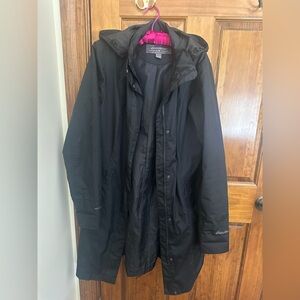 Eddie Bauer Black Tall Women’s Medium Water-Resistant, Hooded Rain Jacket